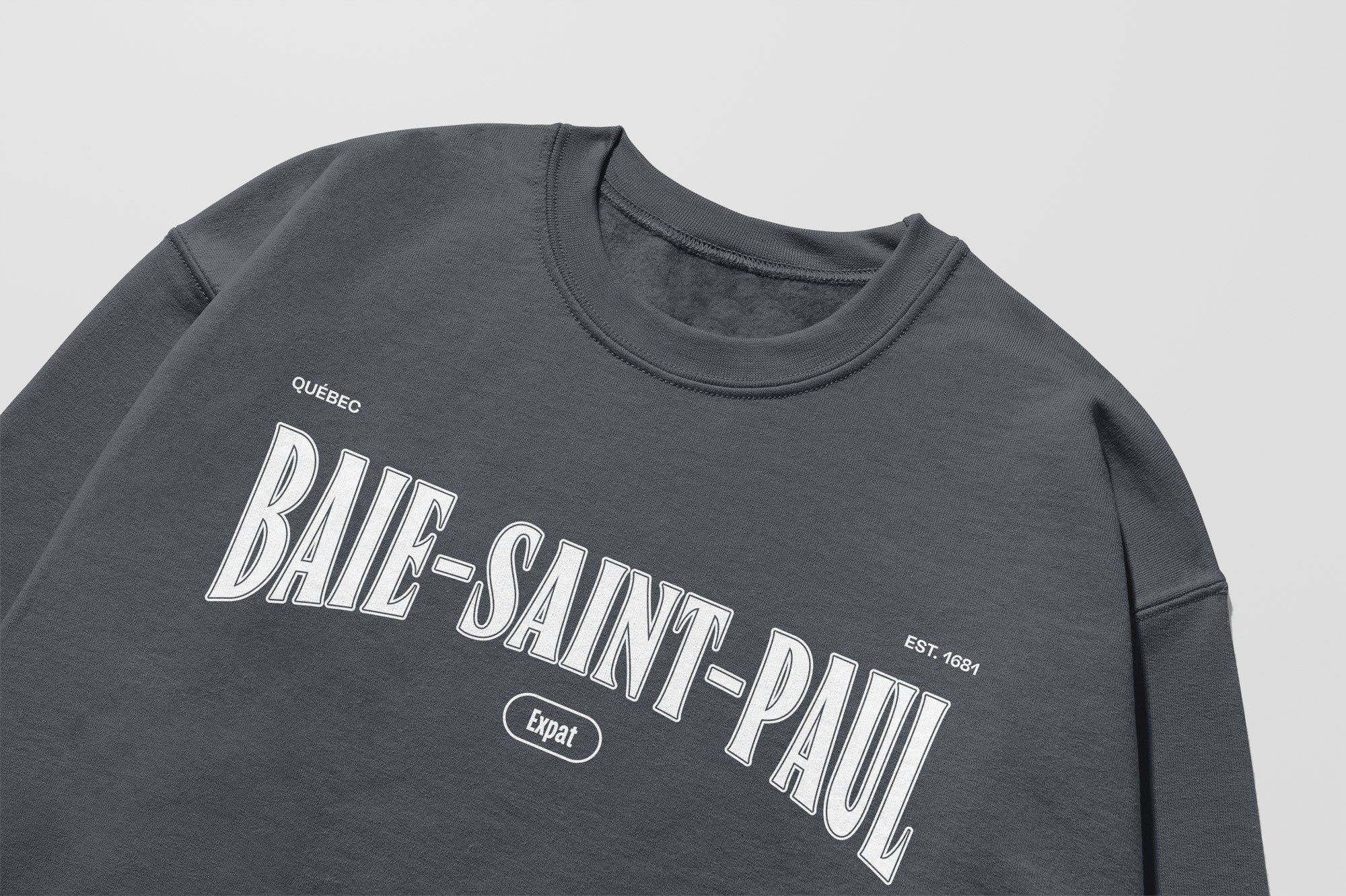 Mon Crew Fit - Enfants - Baie-Saint-Paul - Impression en Blanc